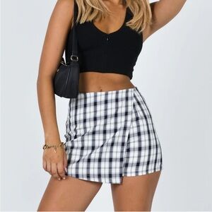 Princess Polly plaid skort